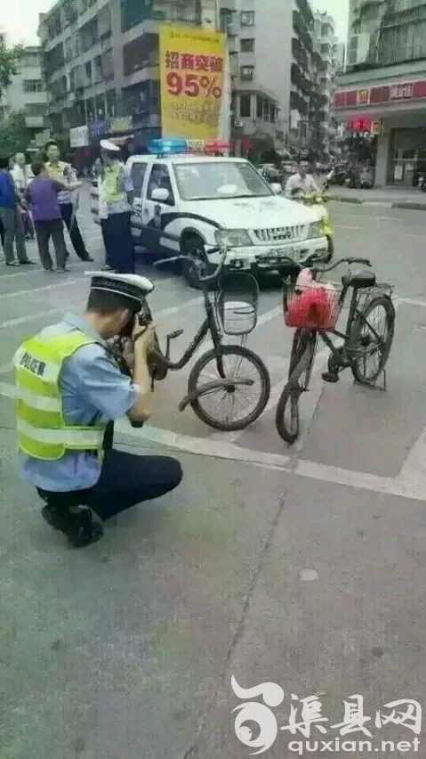 尼玛今天早一出门就遭撞了