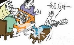 一周没品新闻:女司机爆胎开80码 车轮仅剩轮毂