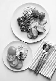 “美厨娘”郑珊珊的两张早餐图片