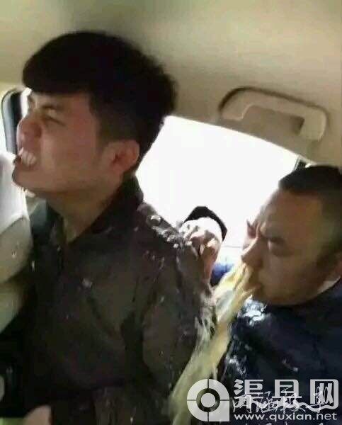 熊比你吐到老子衣服上了 卧槽海楠之家的你赔得起哦