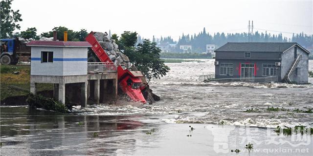 湖南堵溃口“卡车敢死队”16人获补偿260万元