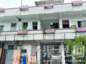 男生天台坠楼 托管机构无证经营交费“随缘”