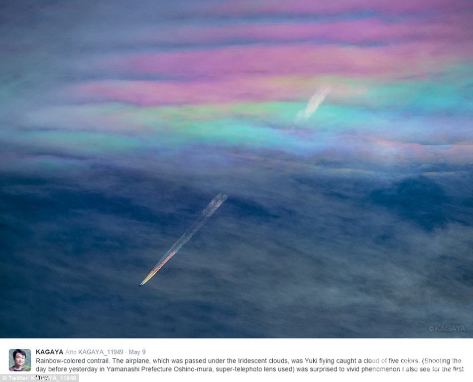 最美的云彩：飞机喷射出涟漪状“飞机彩虹”