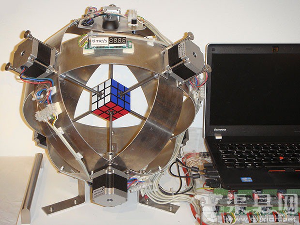 Fastest-robot-to-solve-a-Rubiks-cube-Sub1_tcm25-418230_tcm32-418570