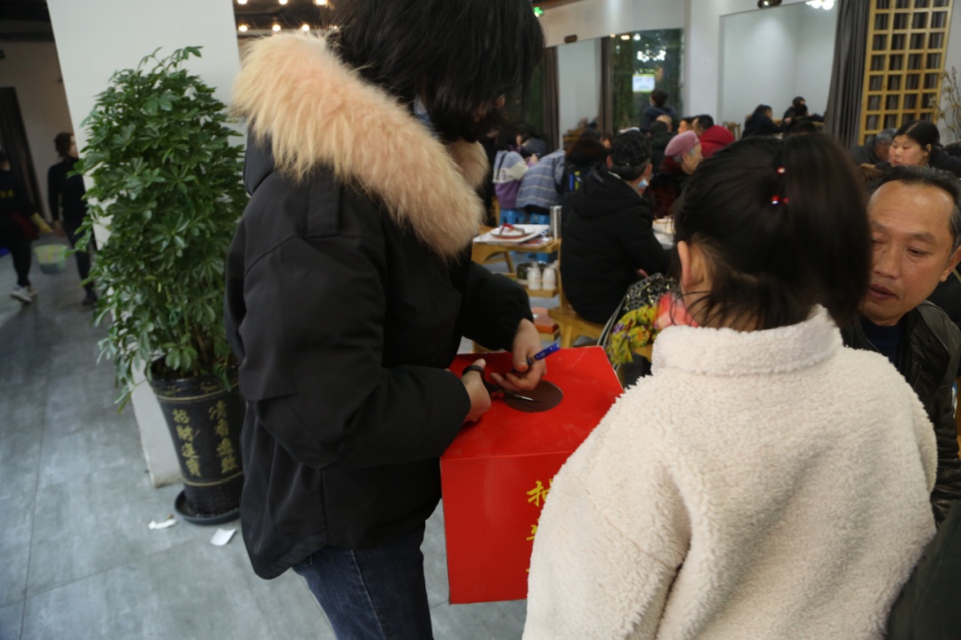 6007d7d4-a5c4-403b-b343-2e4bac10006c.jpg