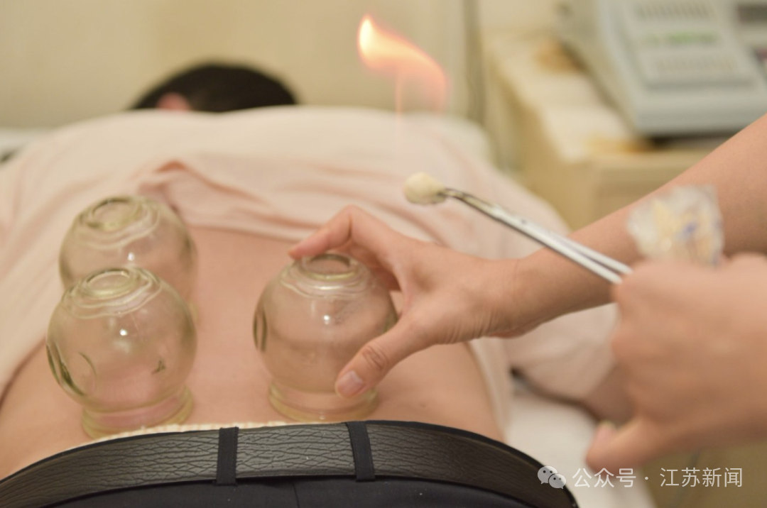 武汉一男子连拔2天火罐，突然高位截瘫！医生痛心提醒5个拔罐误区