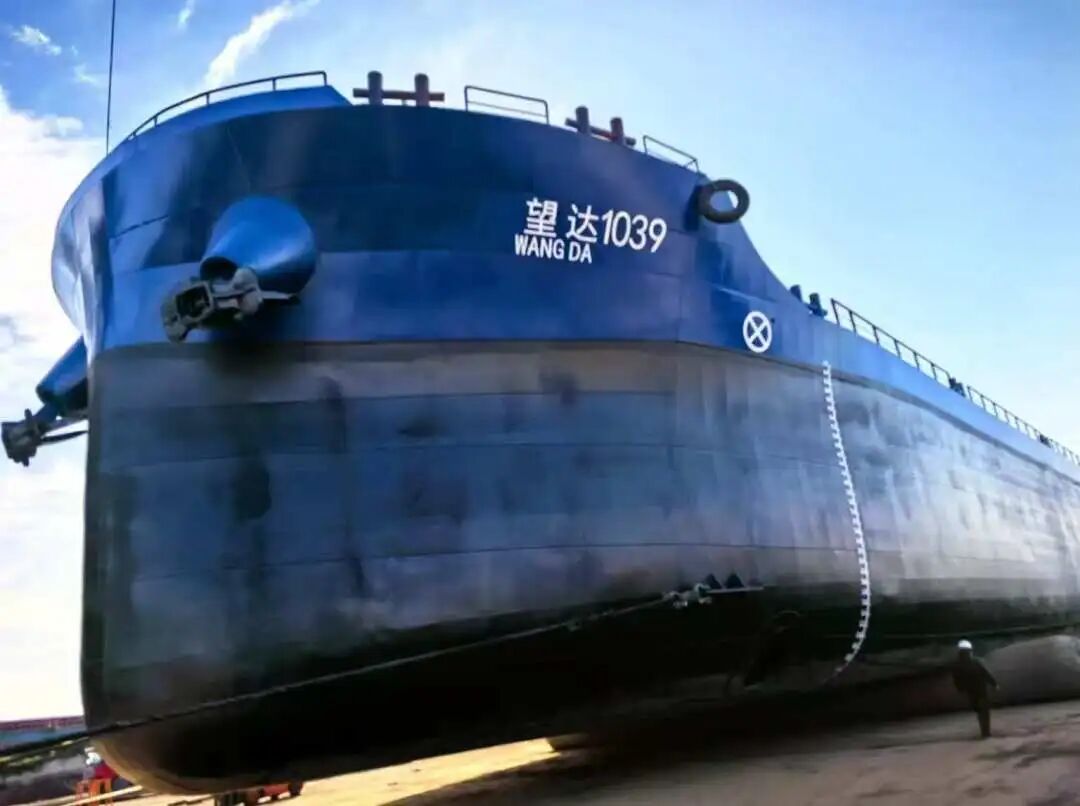 “渠县造”！万吨级大船顺利下水