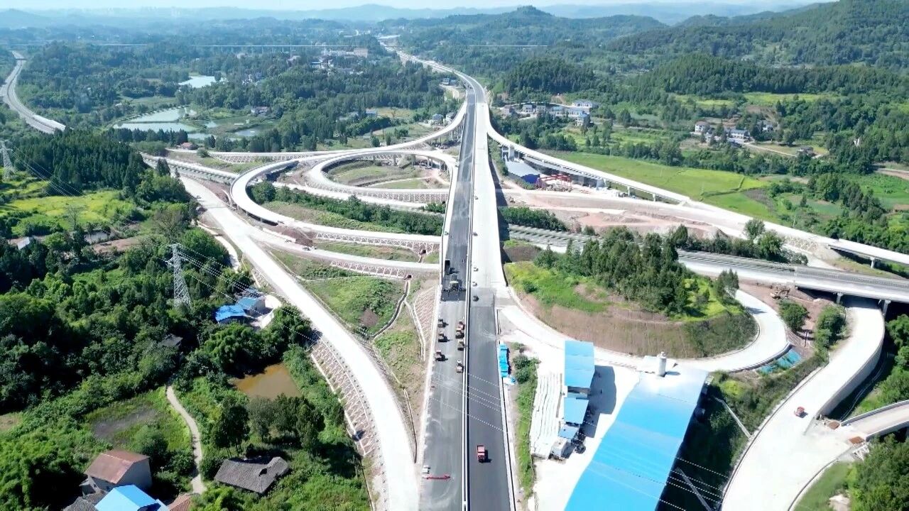 【賨城华章“十四五”】交通网络织密畅通