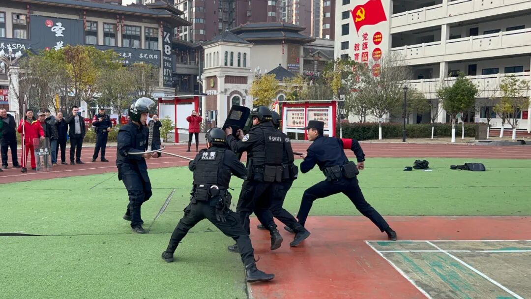 640?wx_fmt=jpeg&from=appmsg#imgIndex=3