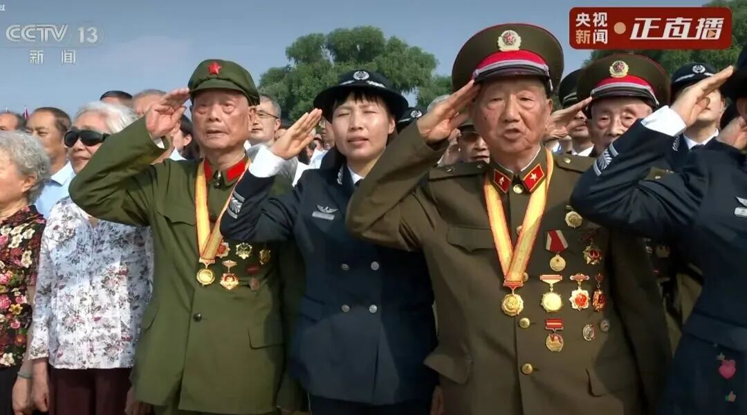 2025这一年，这些温暖直抵人心