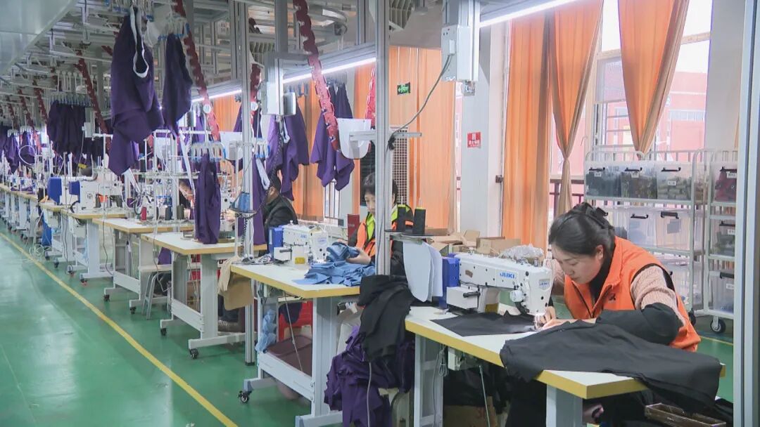 渠县企业开足马力冲刺四季度 全力打好年度收官战