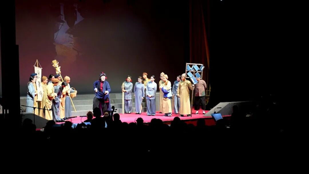 新闻侧记：川剧《变脸》走进渠县：家门口的文化盛宴点燃冬日热情