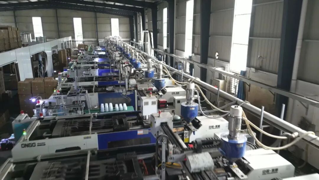 【福满宕渠中国年】渠县节前消费旺 带动餐盒销量倍增