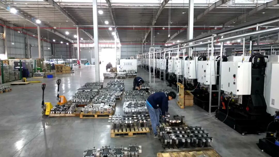 聚焦两会 |【委员风采】谢和平：履职架桥梁实业显担当