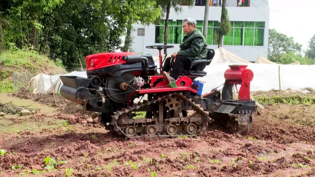 农民造种田神器 获国家发明专利