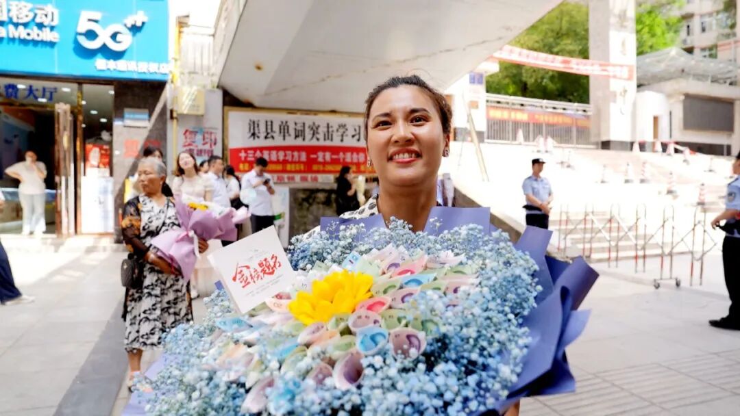 追风赶月终落幕 少年逐梦启新程