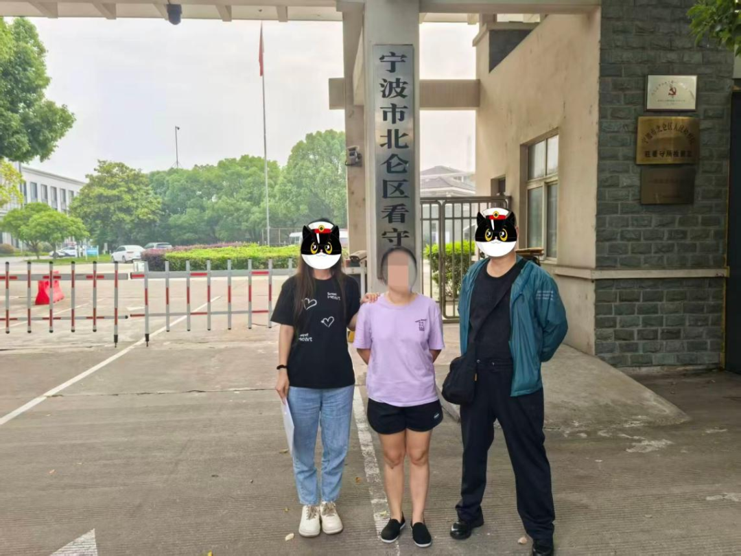 四川一黄金回收商户“火烧验金”仍被骗，剪开竟是金属钨！警方跨省抓获28岁张某某，其半年作案20余起，涉案金额达40余万元