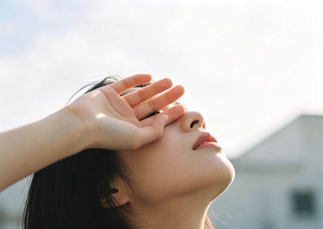 眼睛不用防晒？紫外线对眼睛的伤害，比你想的严重得多